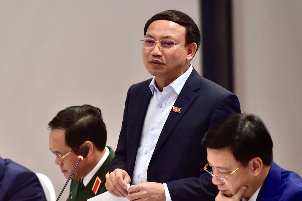 Bí thư Tỉnh ủy, Chủ tịch HĐND tỉnh Quảng Ninh Nguyễn Xuân Ký phát biểu tại cuộc họp phòng, chống dịch Covid-19.